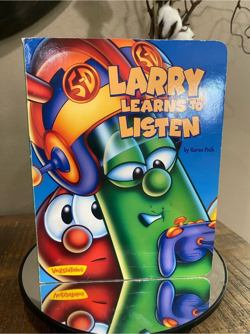 Larry Learns to Listen VeggieTales Board Book